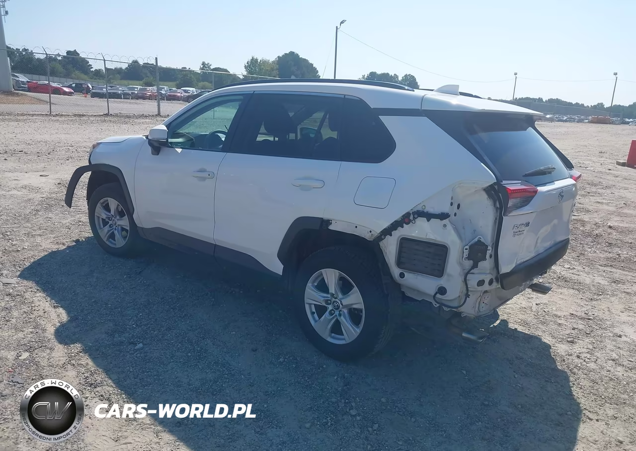 2021 Toyota Rav4 Xle VIN:2T3P1RFV8MC141596 - 3