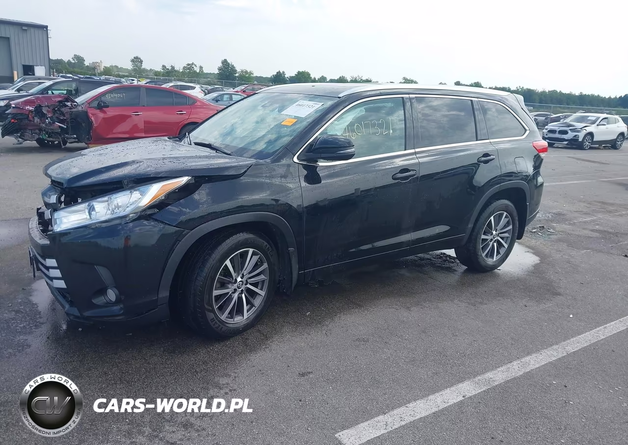 2018 Toyota Highlander Xle VIN:5TDJZRFH8JS529481 - 2