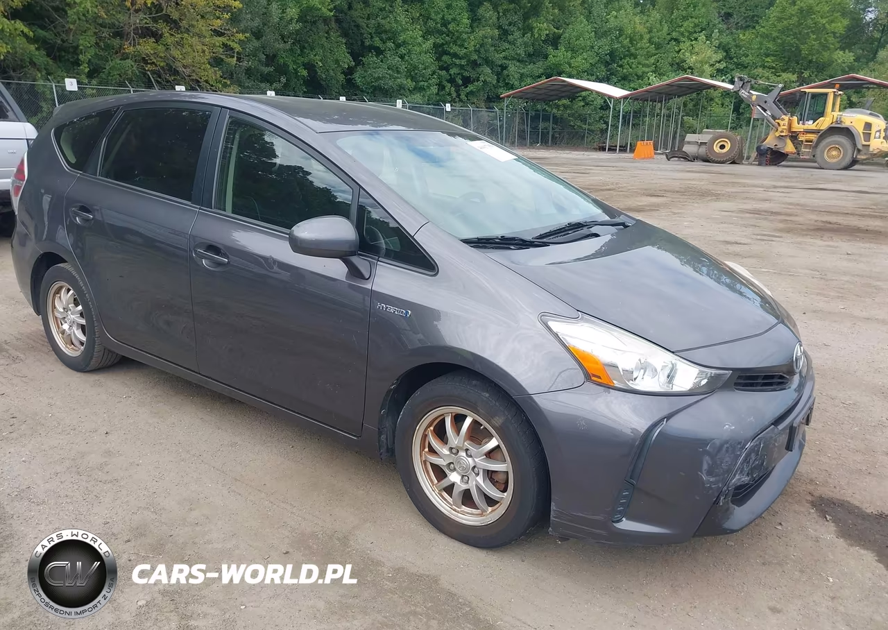 2015 Toyota Prius V Two – zdjęcie 1 z 16
