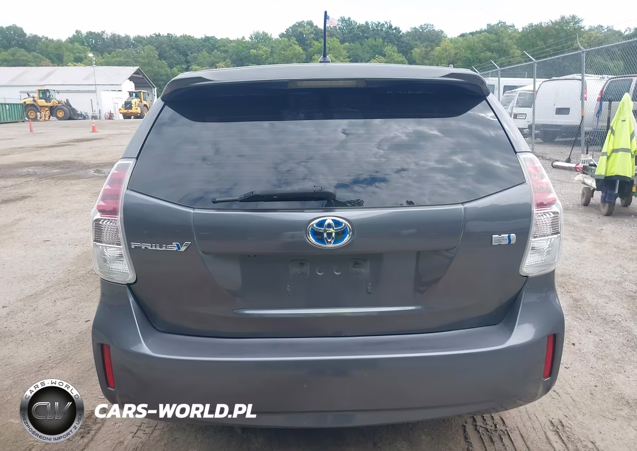 2015 Toyota Prius V Two VIN:JTDZN3EU4FJ038100 - 16