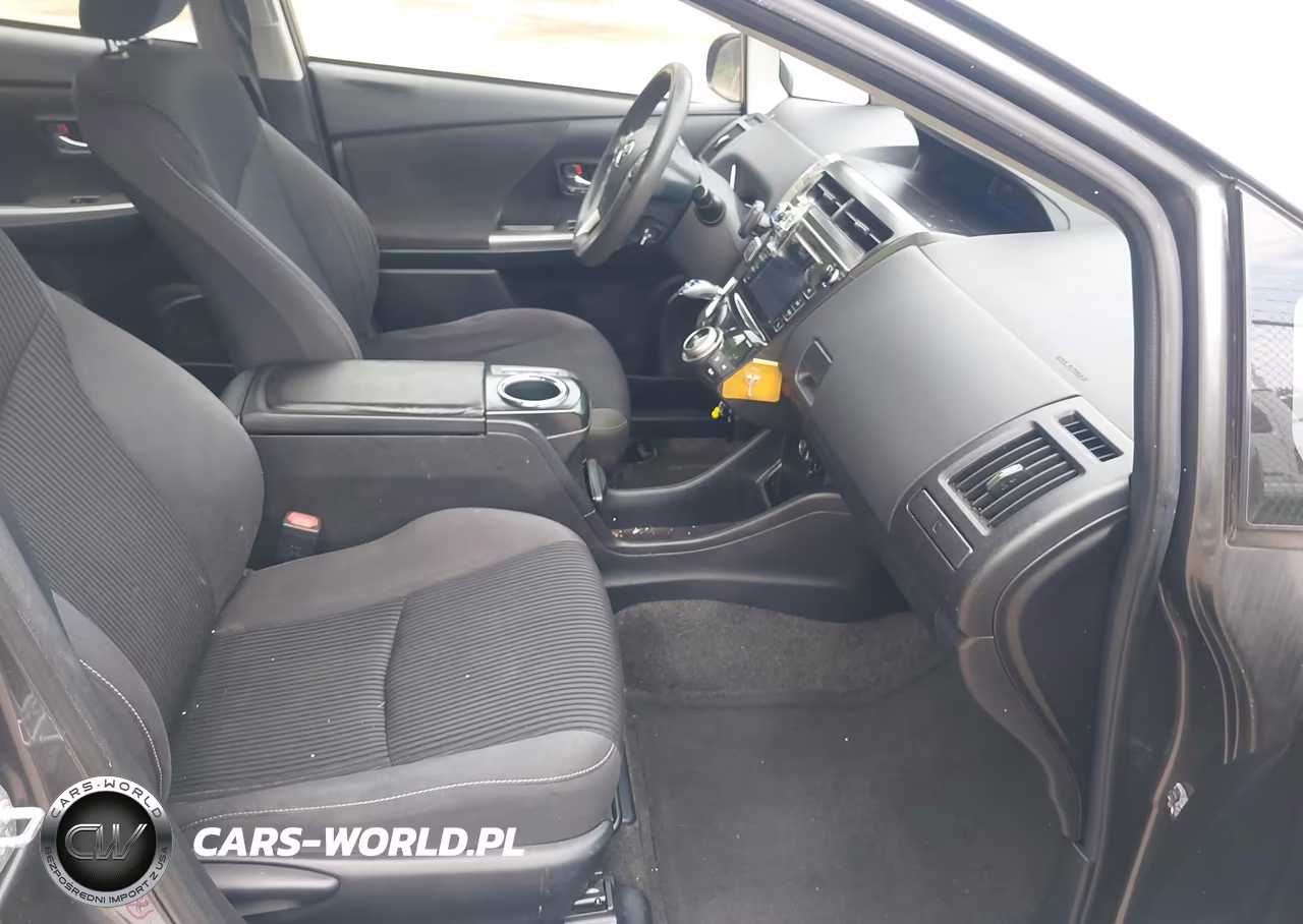 2015 Toyota Prius V Two VIN:JTDZN3EU4FJ038100 - 5