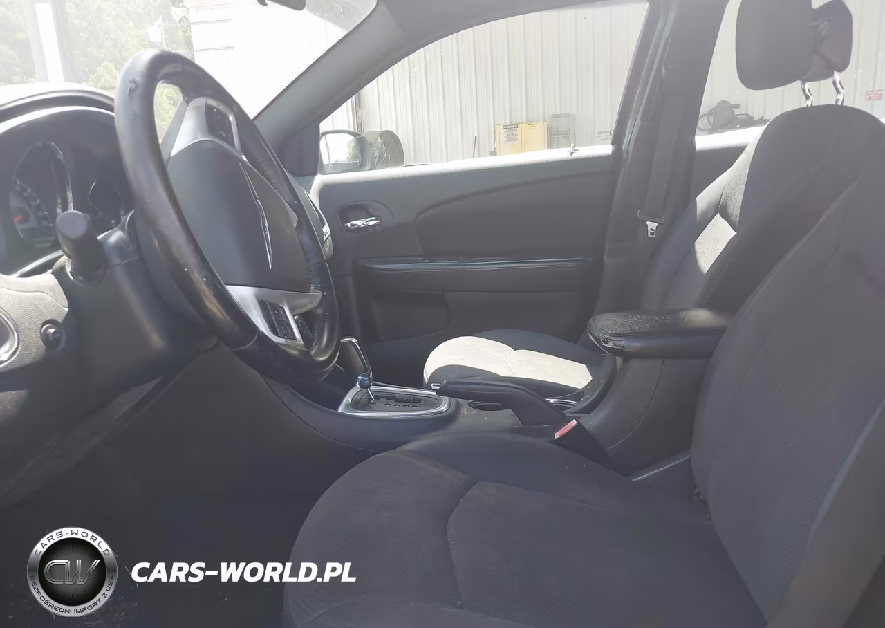 2013 Chrysler 200 Touring VIN:1C3CCBBG2DN731651 - 5
