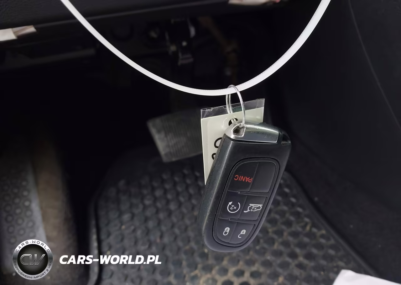 2019 Jeep Cherokee Trailhawk Elite 4X4 VIN:1C4PJMBN0KD163416 - 11