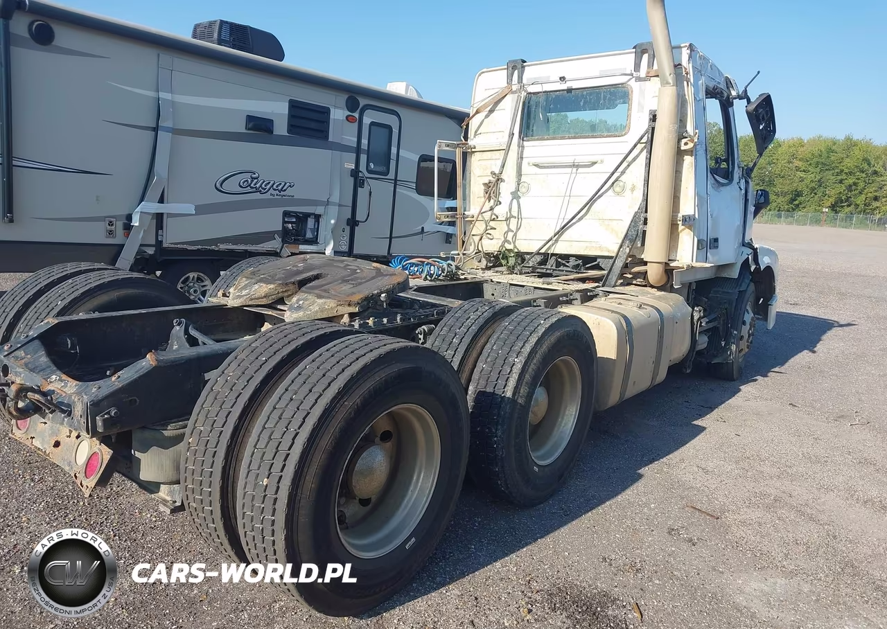2014 Volvo Vn Vnl VIN:4V4NC9EG3EN174716 - 4