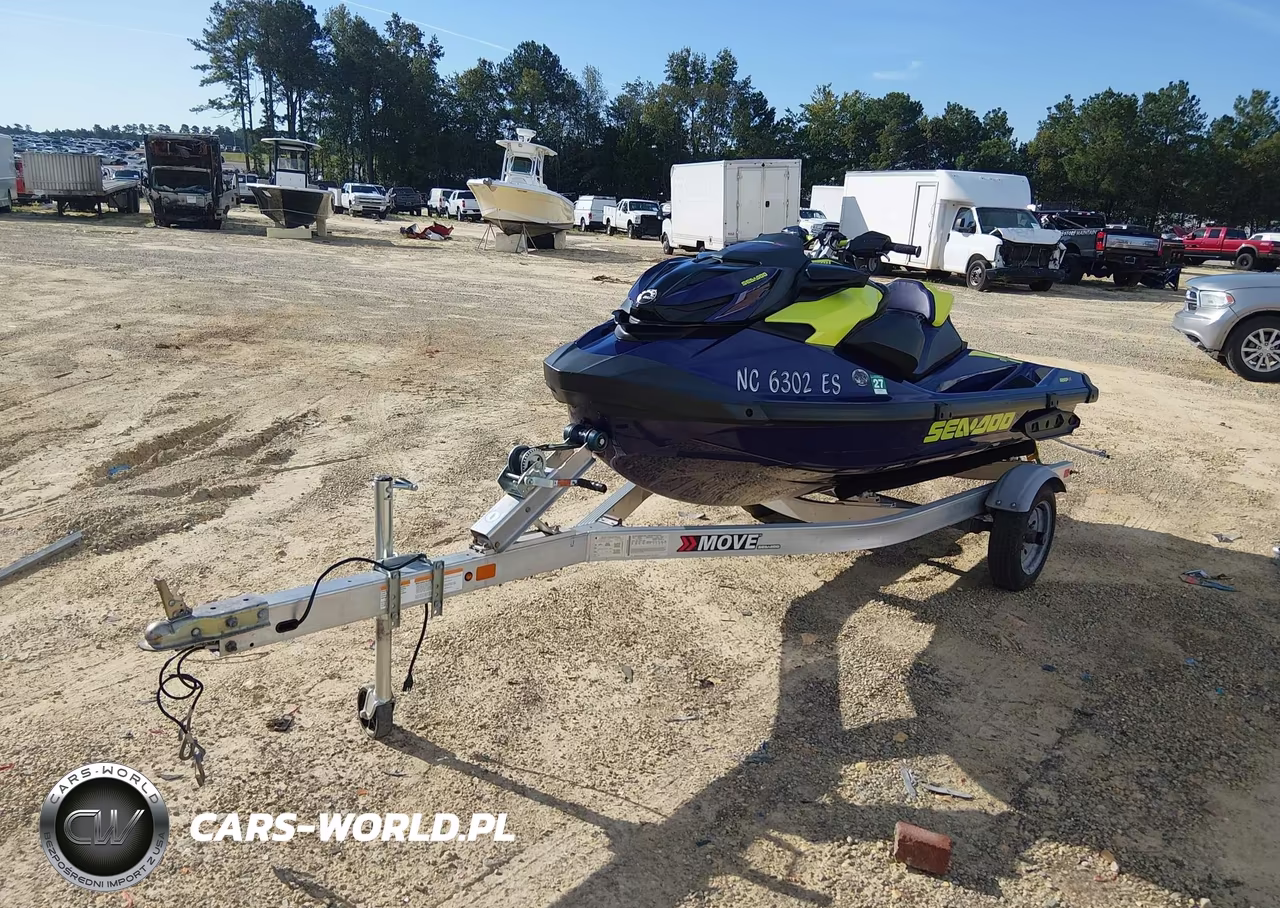 2021 Seadoo Rxt-X 300 & Trailer VIN:YDV29608L021 - 2