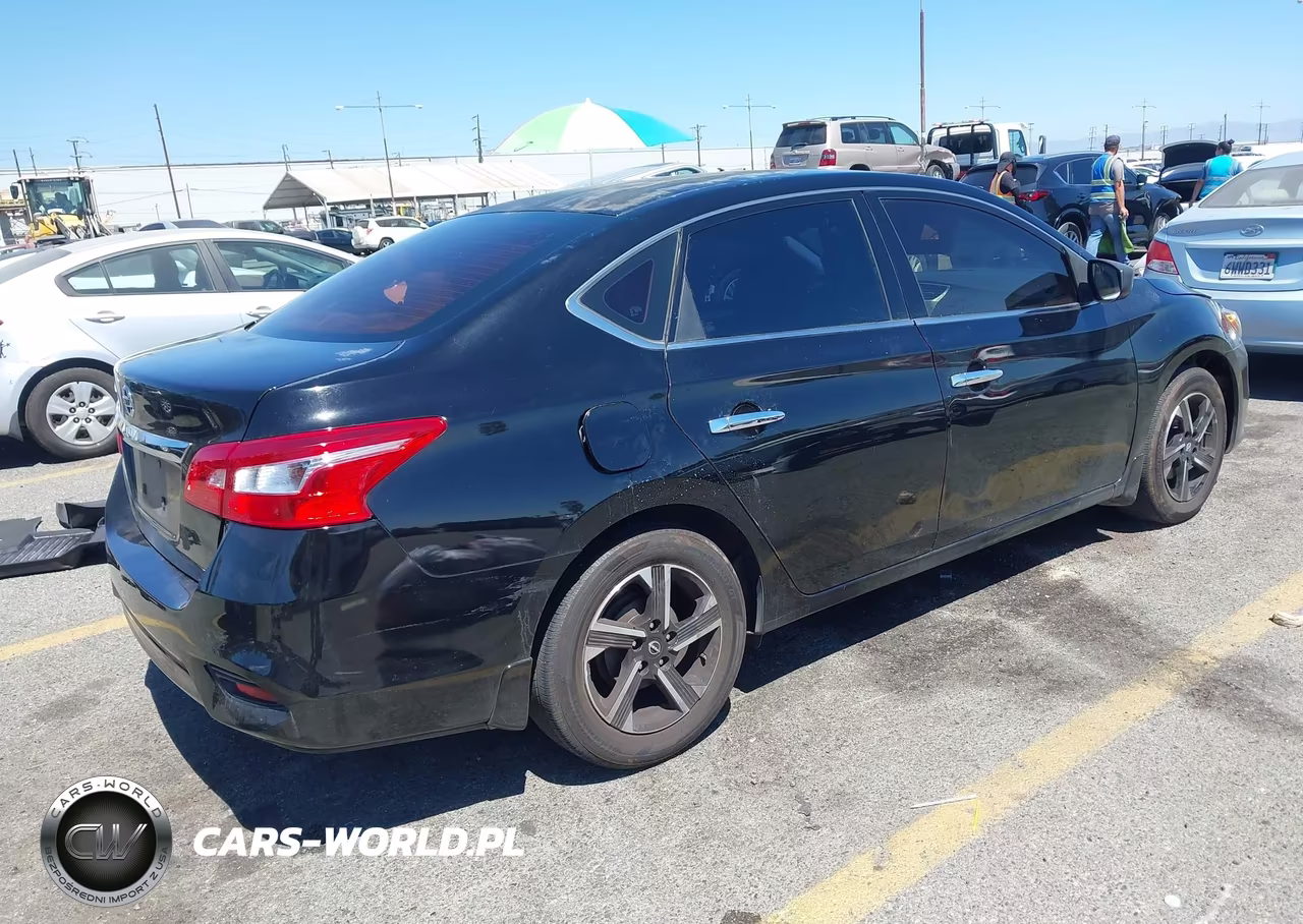 2017 Nissan Sentra S VIN:3N1AB7AP0HY302444 - 4