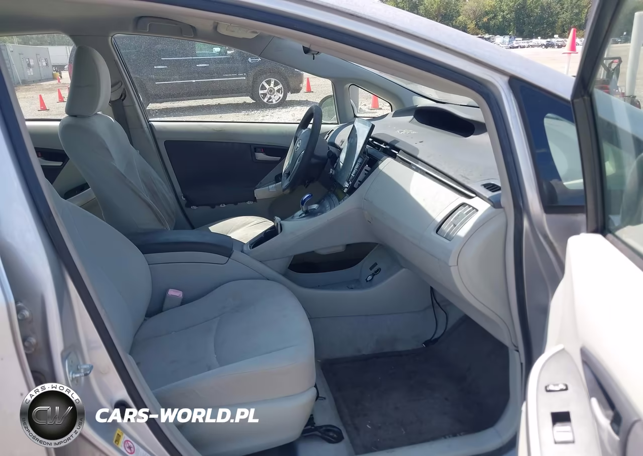 2011 Toyota Prius Two VIN:JTDKN3DU4B0287189 - 5