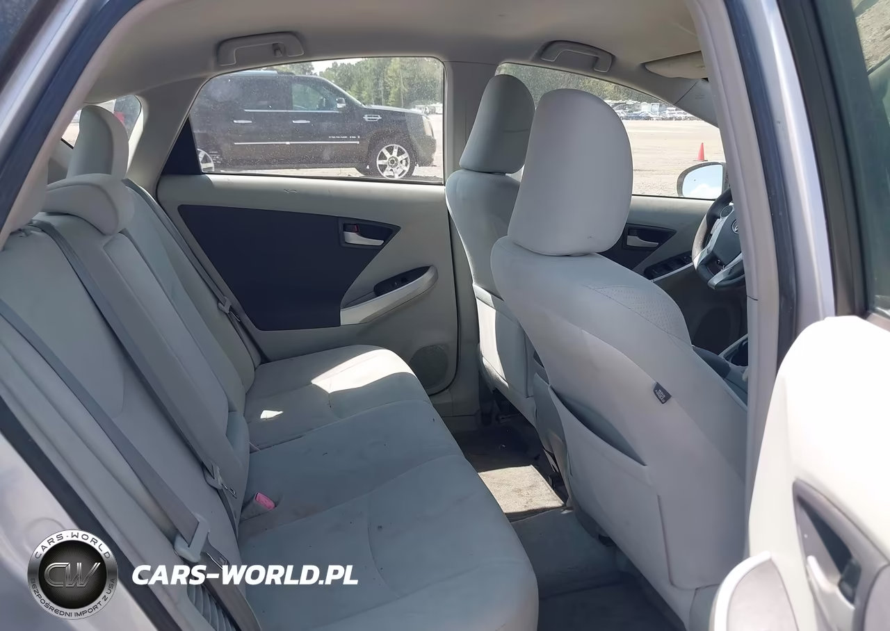 2011 Toyota Prius Two VIN:JTDKN3DU4B0287189 - 8