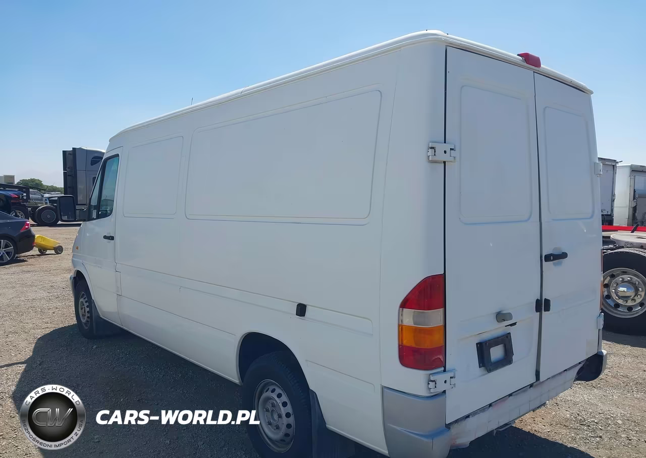 2002 Freightliner Sprinter 2500 VIN:WD2YD241325335117 - 3
