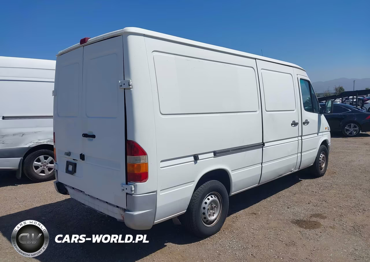 2002 Freightliner Sprinter 2500 VIN:WD2YD241325335117 - 4