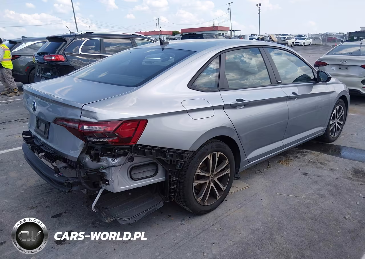 2024 Volkswagen Jetta 1.5T Sport VIN:3VWBM7BU2RM039976 - 4