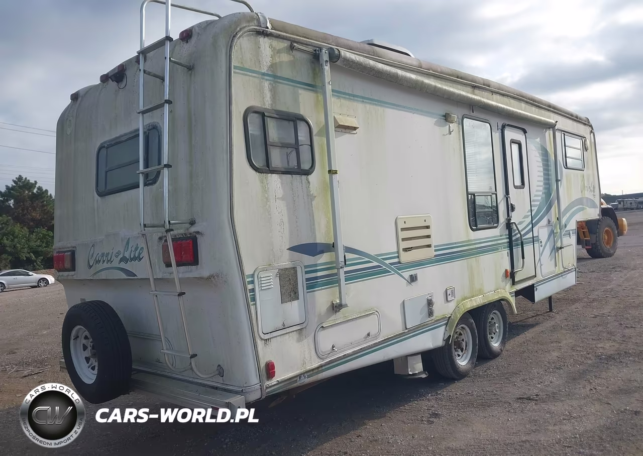 1999 Carriage Delux VIN:16F62C3N5X1013859 - 4