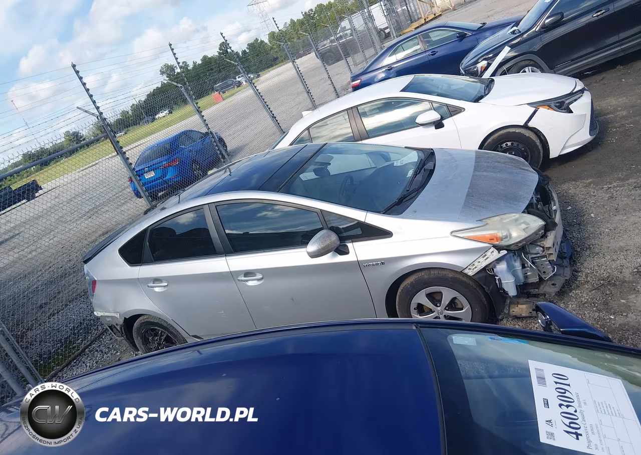 2015 Toyota Prius Four VIN:JTDKN3DU1F1994511 - 14