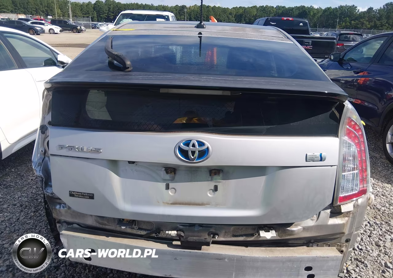 2015 Toyota Prius Four VIN:JTDKN3DU1F1994511 - 17
