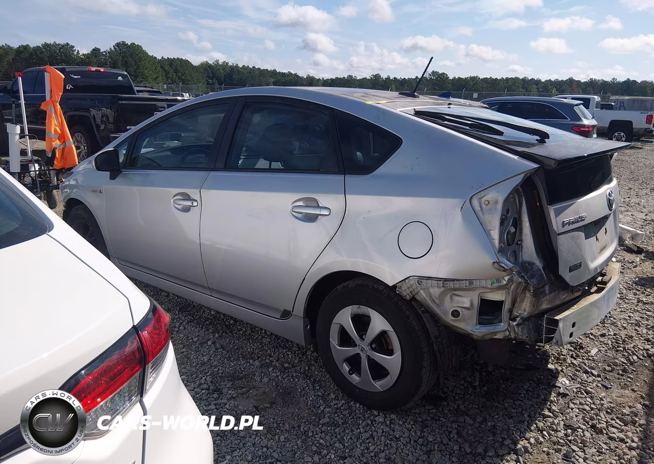 2015 Toyota Prius Four VIN:JTDKN3DU1F1994511 - 3