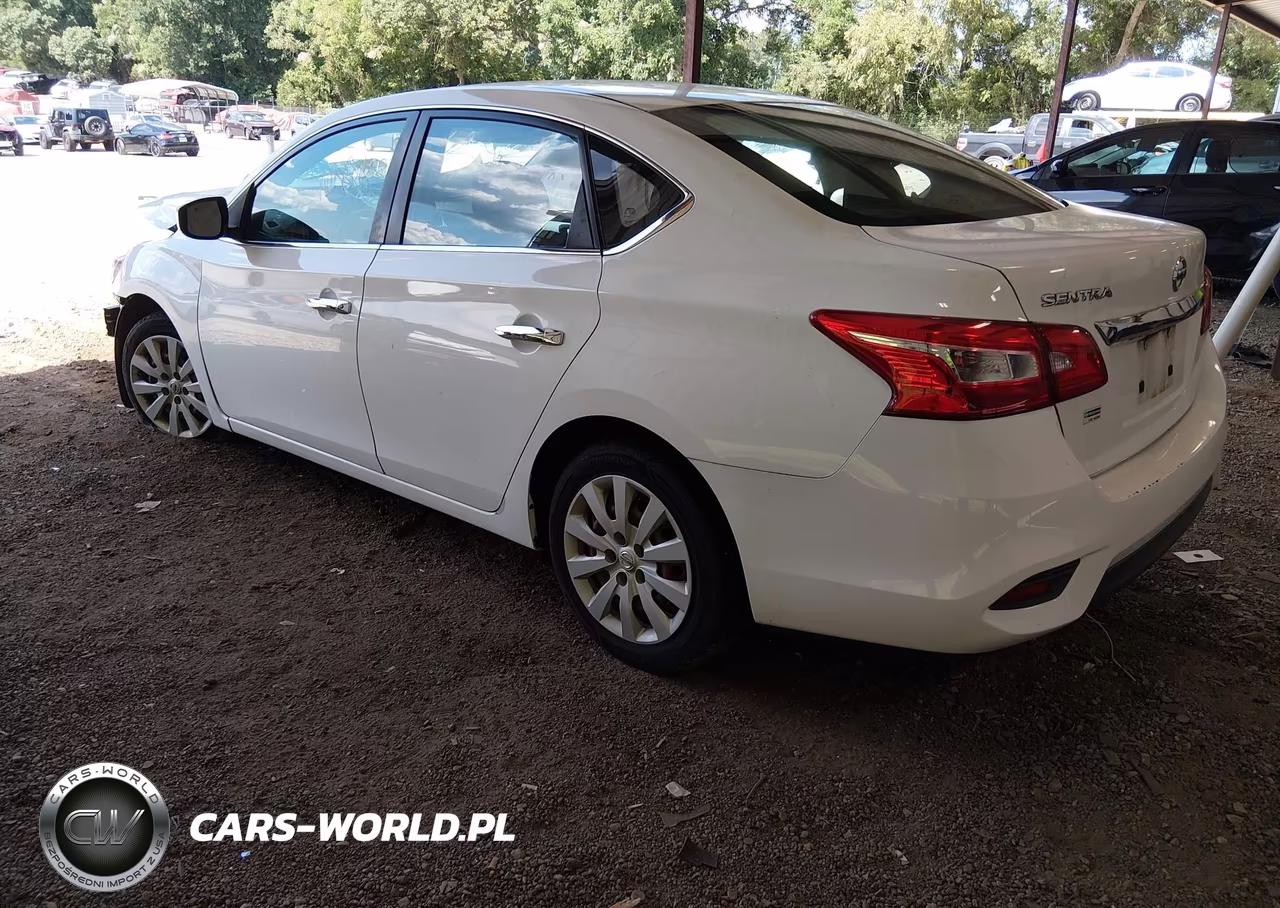 2018 Nissan Sentra S VIN:3N1AB7APXJY204852 - 3