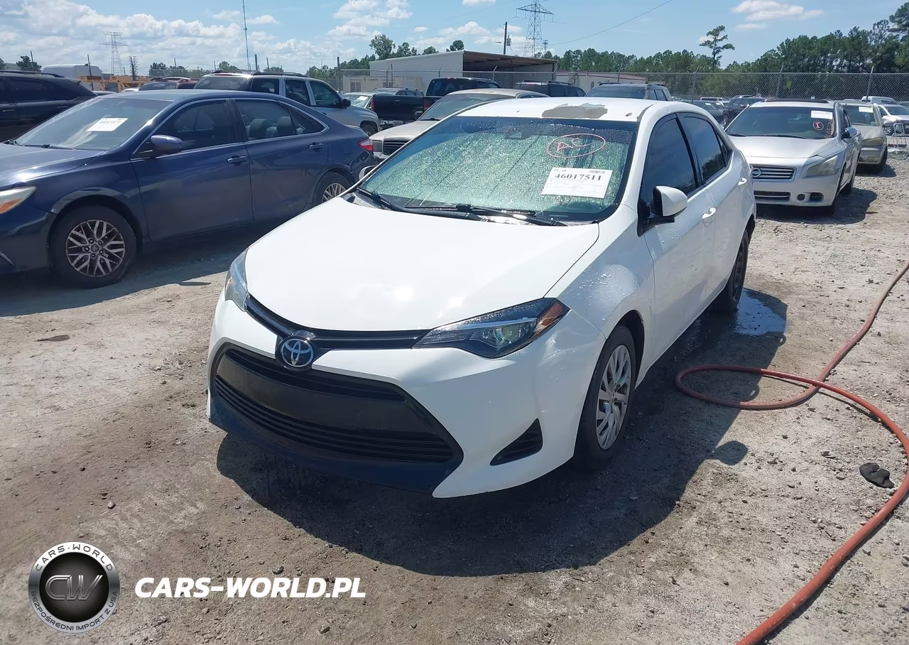 2017 Toyota Corolla Le VIN:5YFBURHE7HP580981 - 2