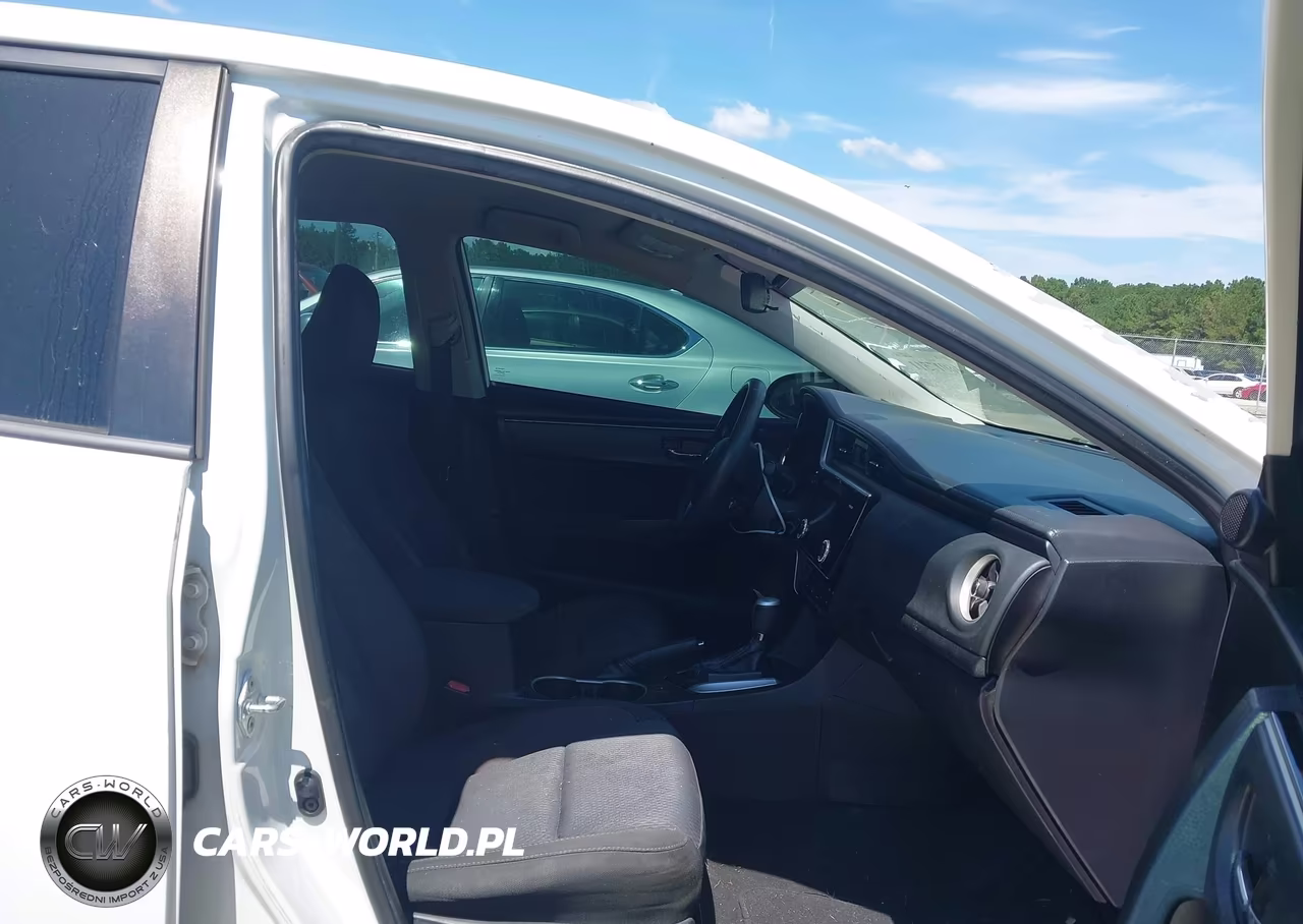 2017 Toyota Corolla Le VIN:5YFBURHE7HP580981 - 5