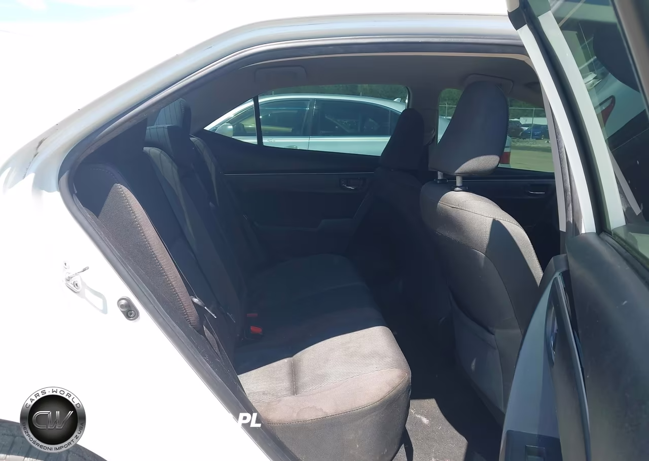 2017 Toyota Corolla Le VIN:5YFBURHE7HP580981 - 8
