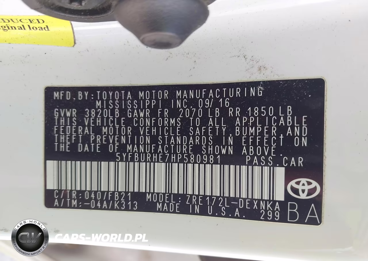 2017 Toyota Corolla Le VIN:5YFBURHE7HP580981 - 9