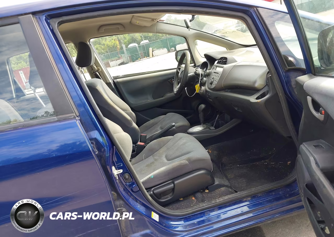 2012 Honda Fit VIN:JHMGE8H34CC037213 - 5