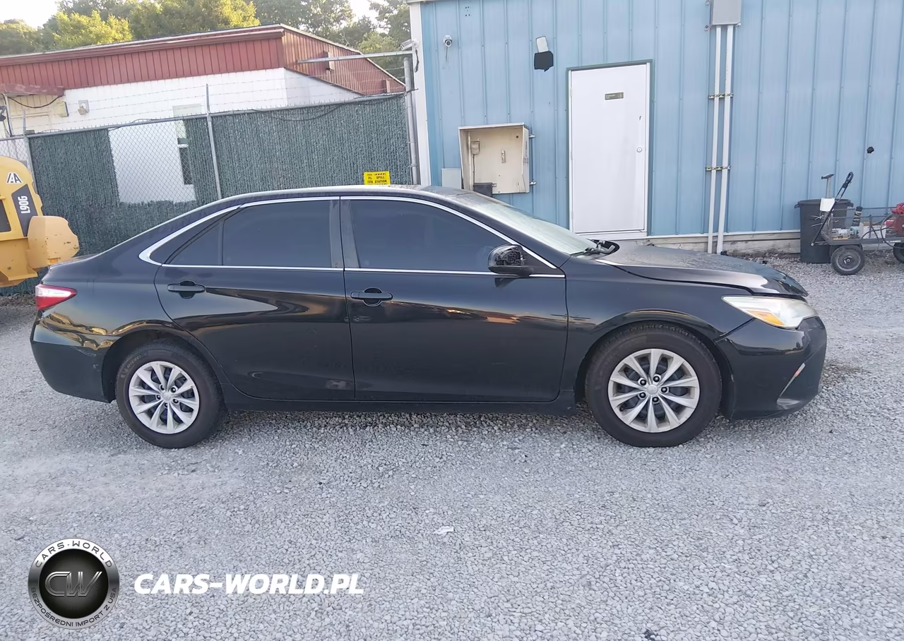 2015 Toyota Camry Le VIN:4T4BF1FK4FR502003 - 13