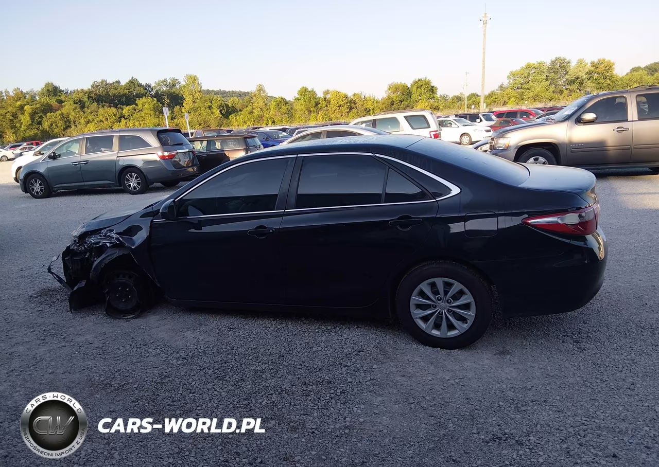 2015 Toyota Camry Le VIN:4T4BF1FK4FR502003 - 14