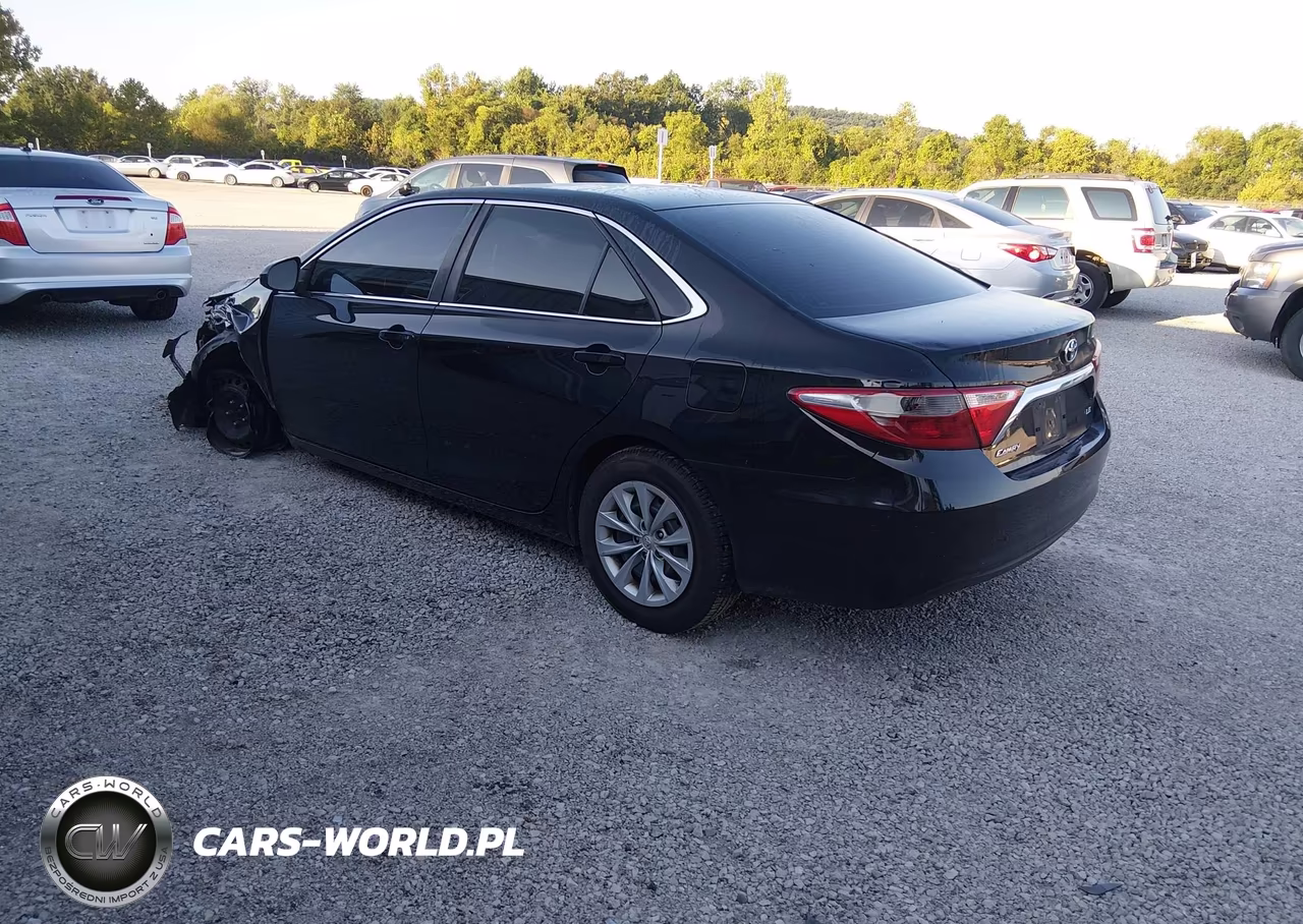 2015 Toyota Camry Le VIN:4T4BF1FK4FR502003 - 3