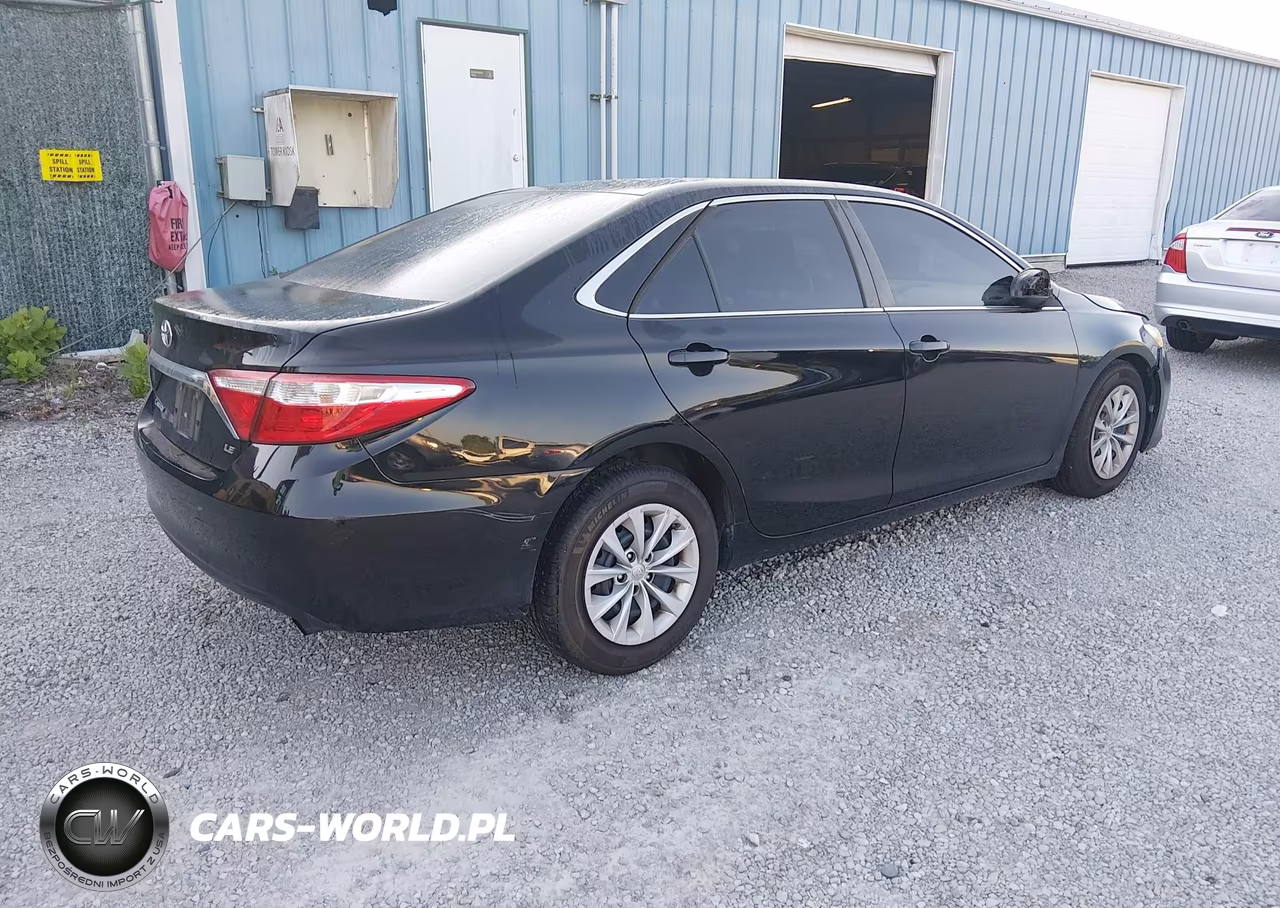 2015 Toyota Camry Le VIN:4T4BF1FK4FR502003 - 4