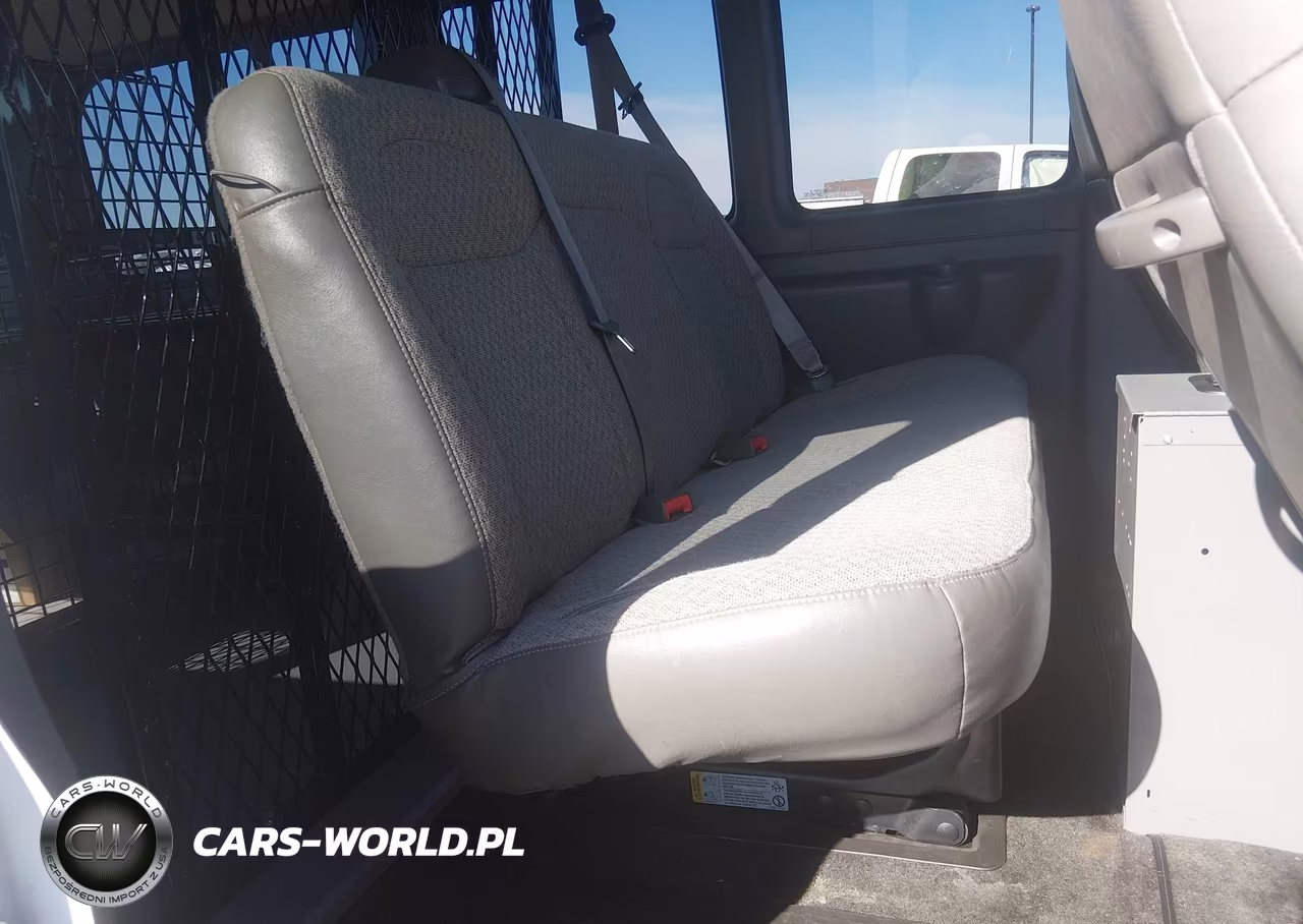 2018 Chevrolet Express 2500 Lt VIN:1GAWGFFP7J1341509 - 8
