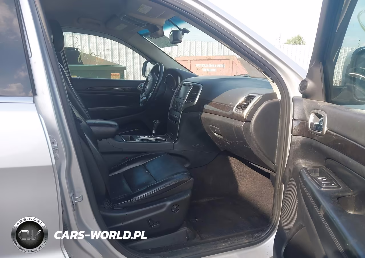 2011 Jeep Grand Cherokee Laredo VIN:1J4RS4GG1BC574887 - 5