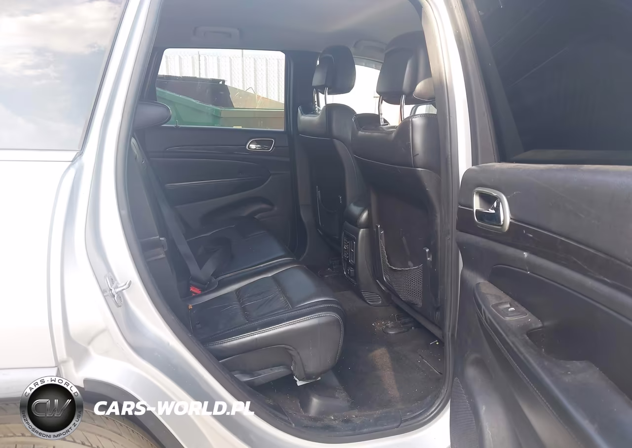 2011 Jeep Grand Cherokee Laredo VIN:1J4RS4GG1BC574887 - 8