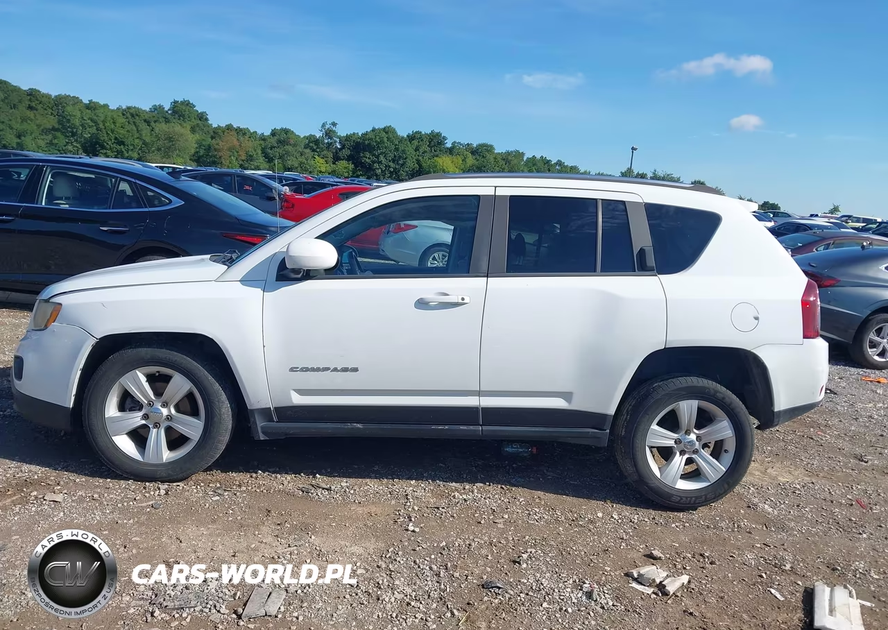 2014 Jeep Compass Latitude VIN:1C4NJDEB3ED897741 - 13
