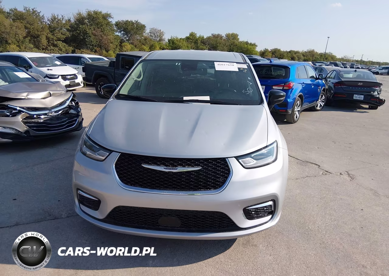 2024 Chrysler Pacifica Touring L VIN:2C4RC1BG3RR144322 - 12