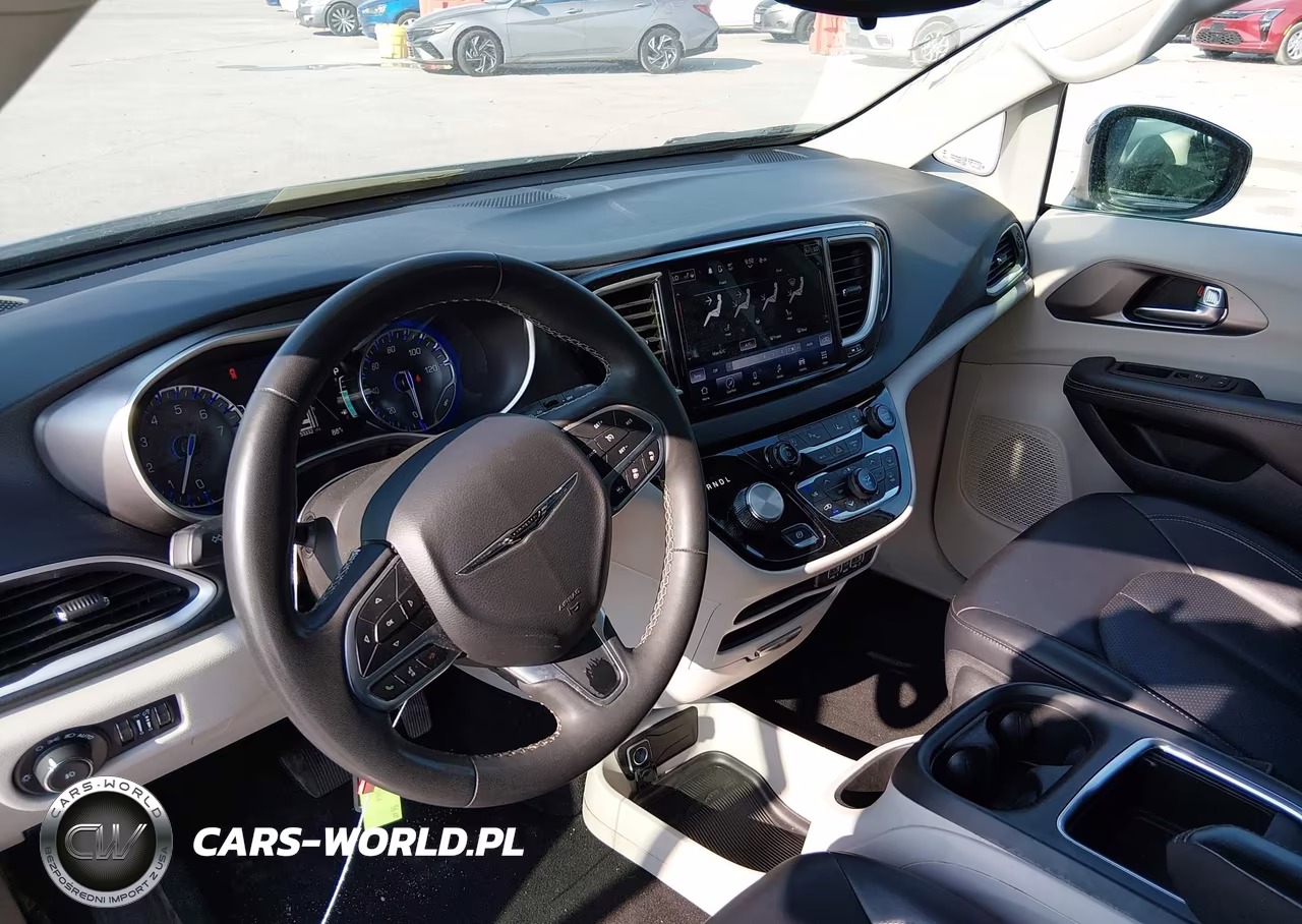2024 Chrysler Pacifica Touring L VIN:2C4RC1BG3RR144322 - 17