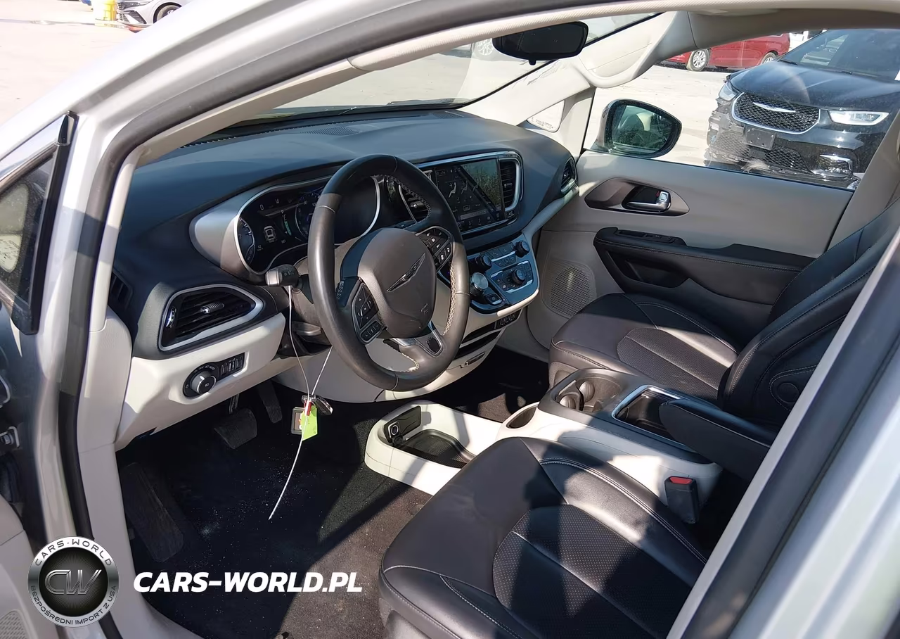 2024 Chrysler Pacifica Touring L VIN:2C4RC1BG3RR144322 - 19