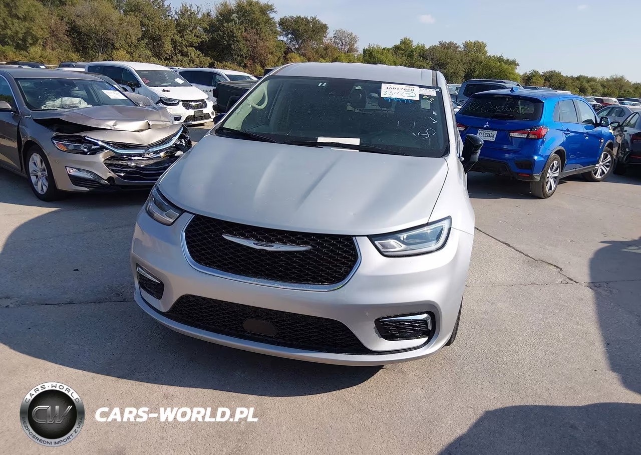 2024 Chrysler Pacifica Touring L VIN:2C4RC1BG3RR144322 - 6