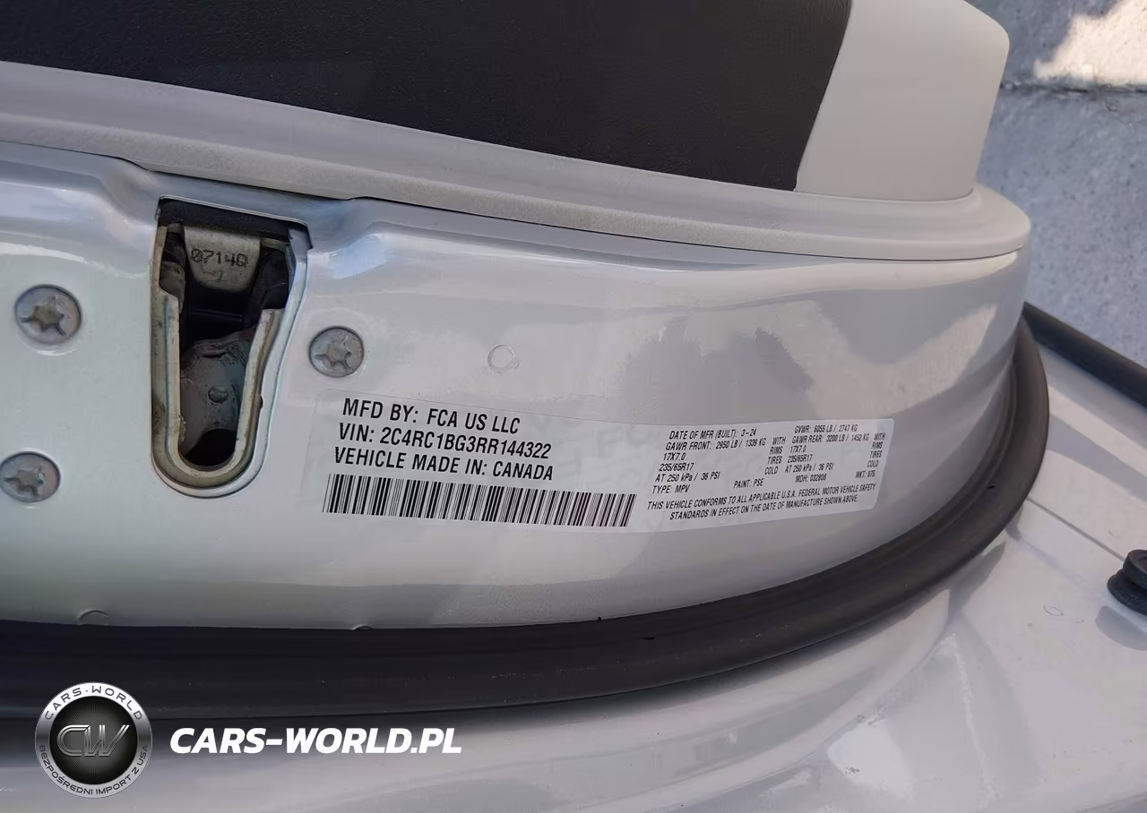2024 Chrysler Pacifica Touring L VIN:2C4RC1BG3RR144322 - 9