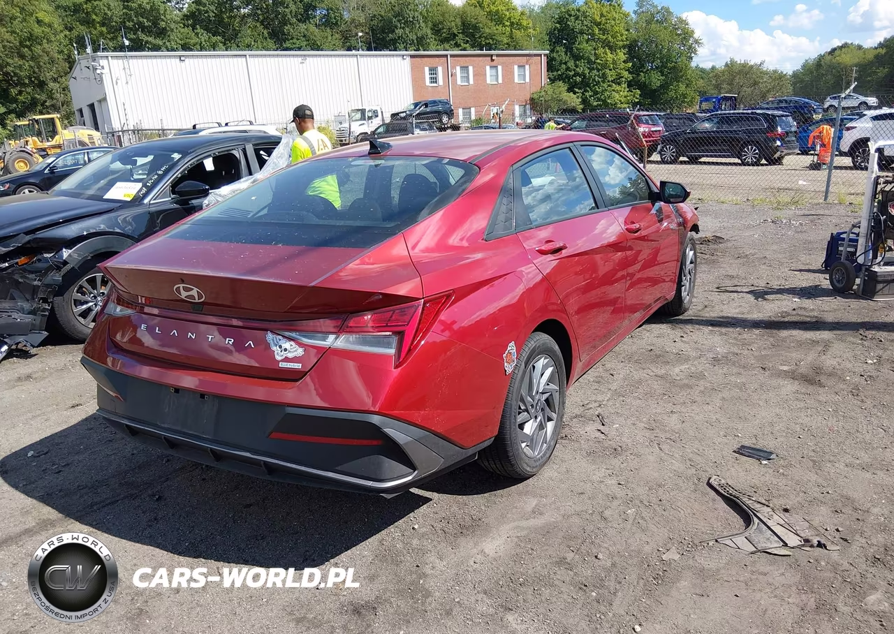 2025 Hyundai Elantra Hybrid Blue VIN:KMHLM4DJ2SU123589 - 4