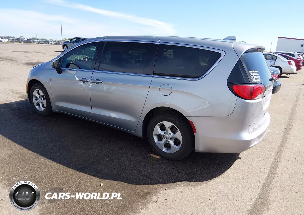 2017 Chrysler Pacifica Lx VIN:2C4RC1CG1HR788771 - 3