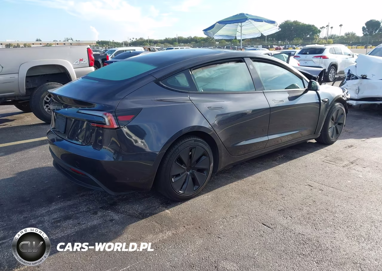 2025 Tesla Model 3 Long Range Rear-Wheel Drive-Standard Rear-Wheel Drive VIN:5YJ3E1EA9SF971105 - 4