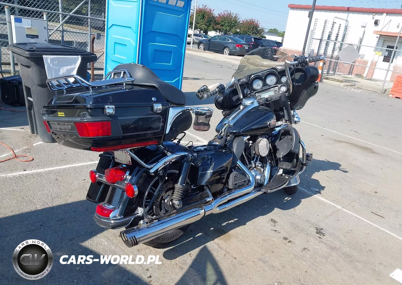 2009 Harley-Davidson Flhtcu VIN:1HD1FC4169Y621568 - 4