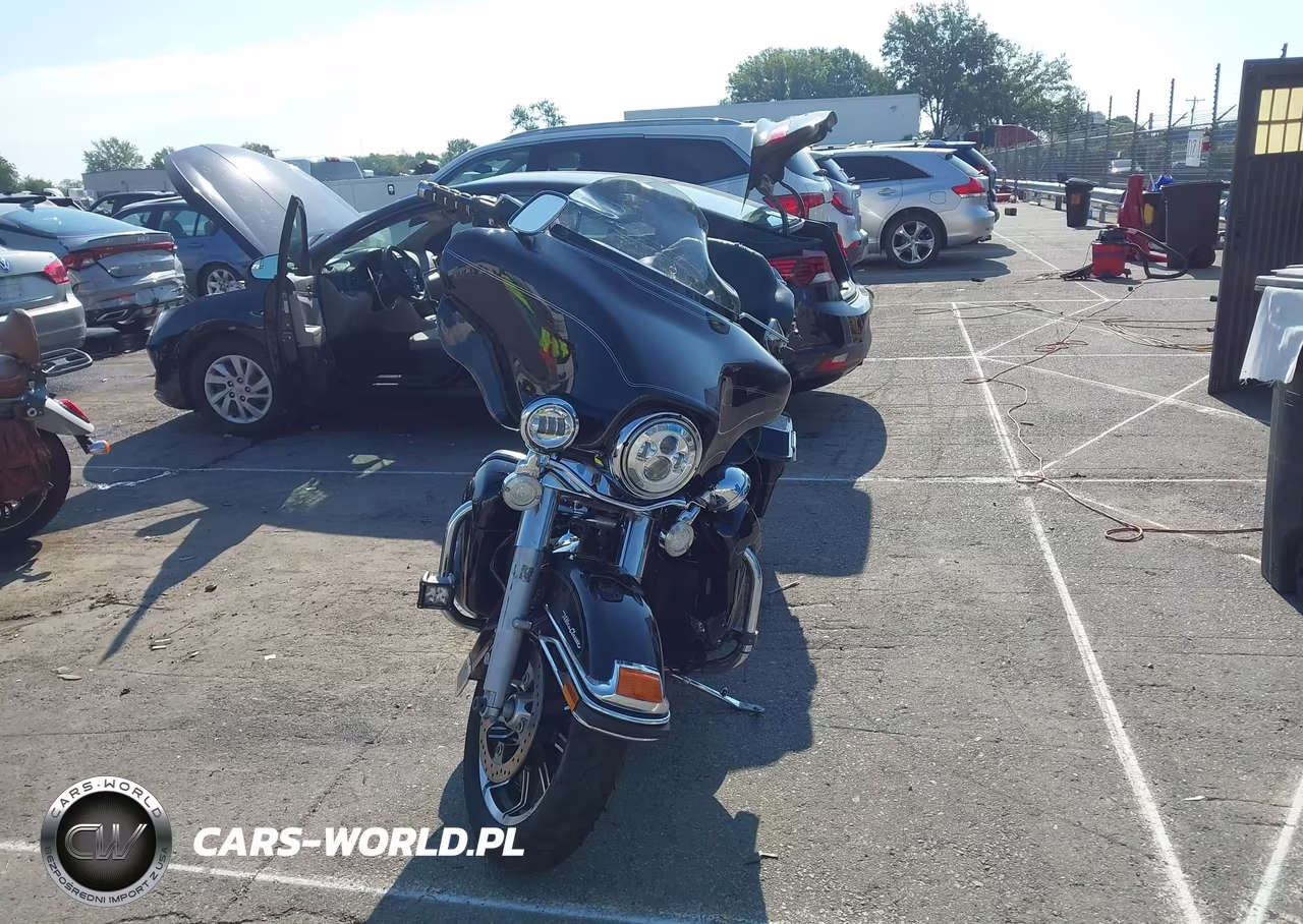 2009 Harley-Davidson Flhtcu VIN:1HD1FC4169Y621568 - 5