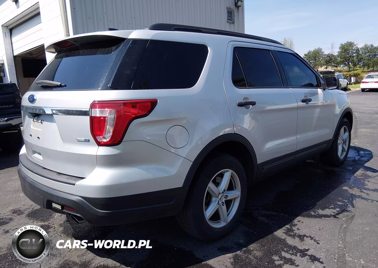 2018 Ford Explorer VIN:1FM5K8BH7JGC57131 - 4