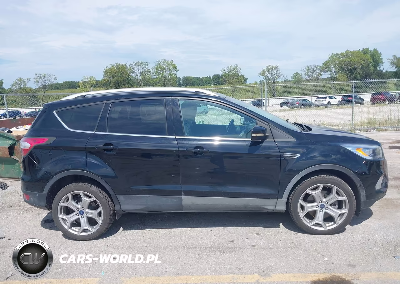 2017 Ford Escape Titanium VIN:1FMCU9J96HUA50128 - 13