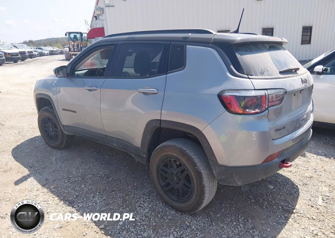 2019 Jeep Compass Trailhawk 4X4 VIN:3C4NJDDB7KT627838 - 3