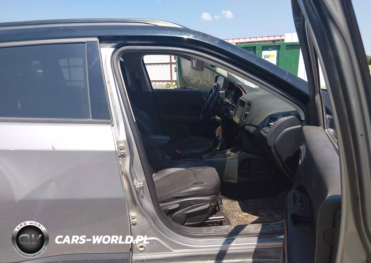 2019 Jeep Compass Trailhawk 4X4 VIN:3C4NJDDB7KT627838 - 5