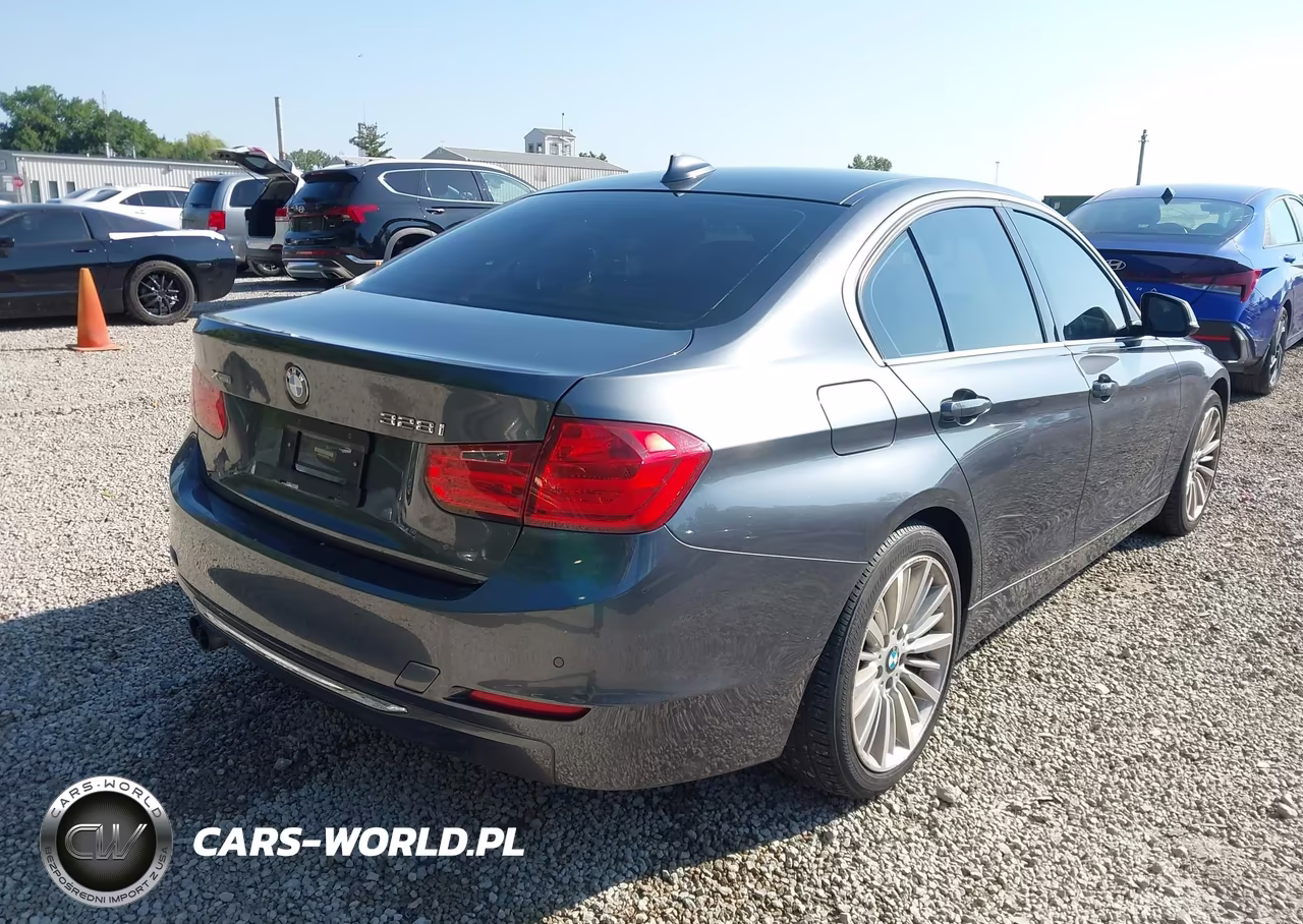 2013 BMW 328I xDrive VIN:WBA3B5C52DF598152 - 4