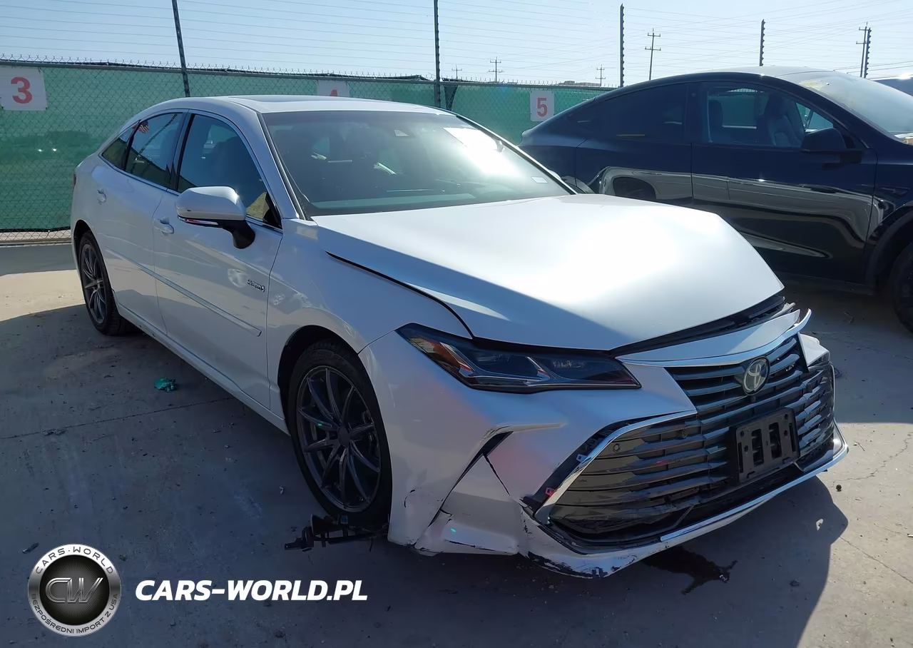 2019 Toyota Avalon Hybrid Limited