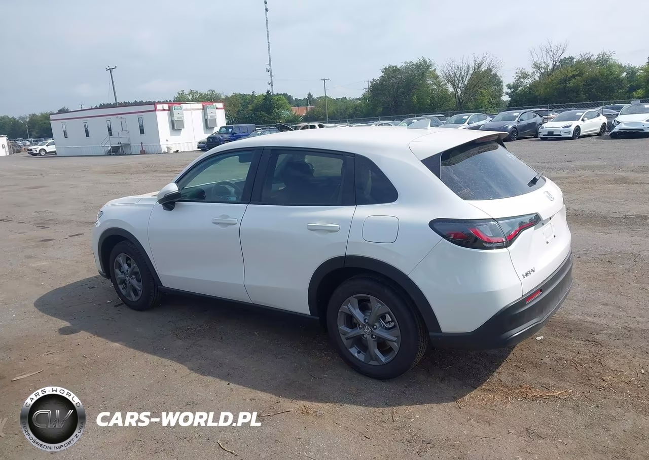 2026 Honda Hr-V Awd Lx VIN:3CZRZ2H35TM751131 - 3